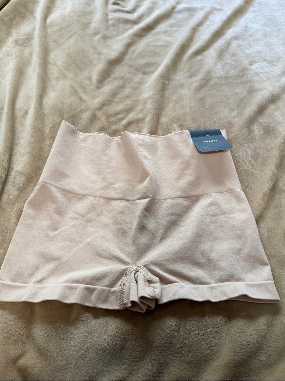 NWT Spanx Sculpting Boyshorts in Soft Nude Medium